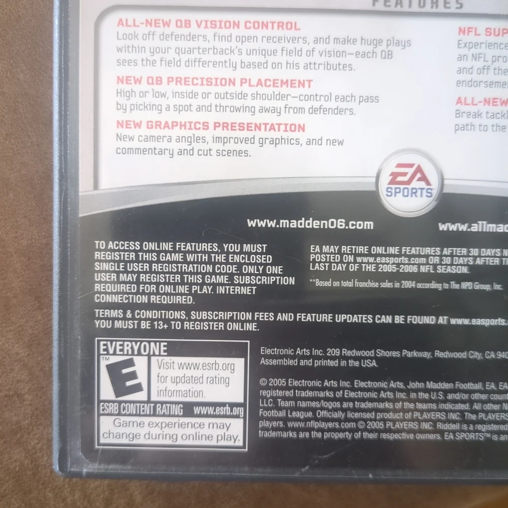 EA Sports Madden NFL 06 PC Game - Green